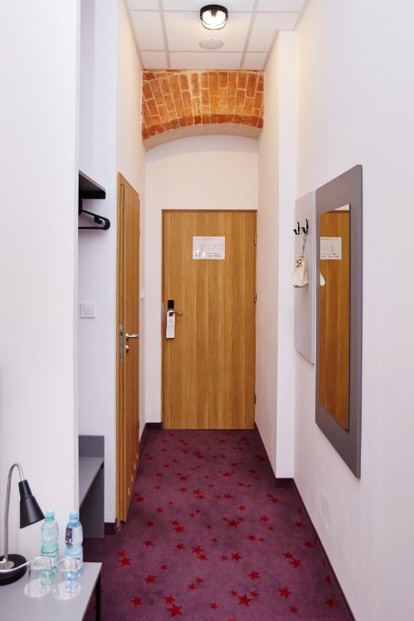 Koszary Arche Hotel Góra Kalwaria Εξωτερικό φωτογραφία