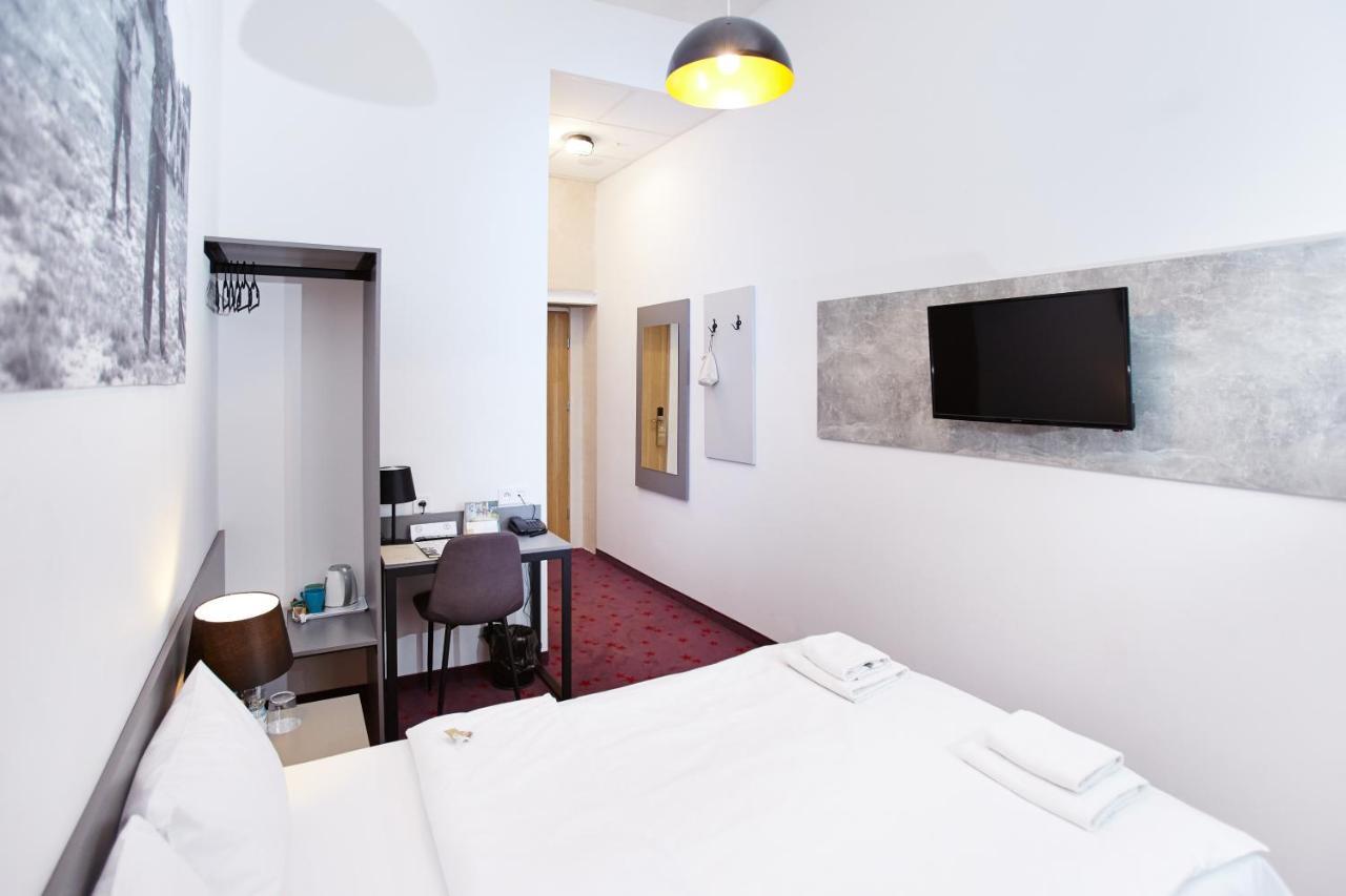 Koszary Arche Hotel Góra Kalwaria Εξωτερικό φωτογραφία